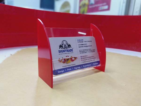 acrylic-table-top-id-card-holder-img001